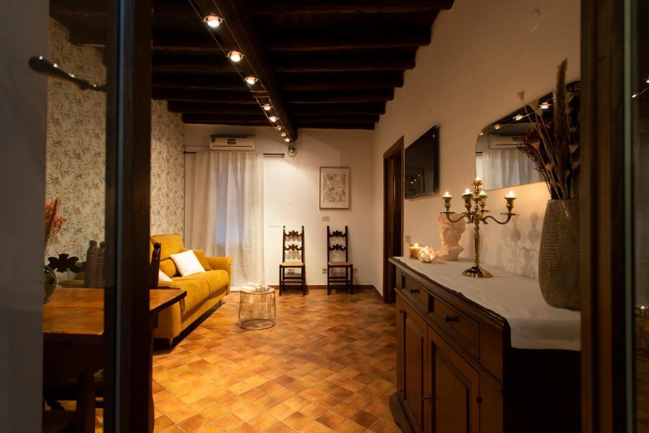 Theatrum Domus Pompei Apartment โรม ภายนอก รูปภาพ