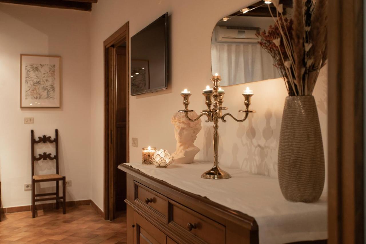 Theatrum Domus Pompei Apartment โรม ภายนอก รูปภาพ
